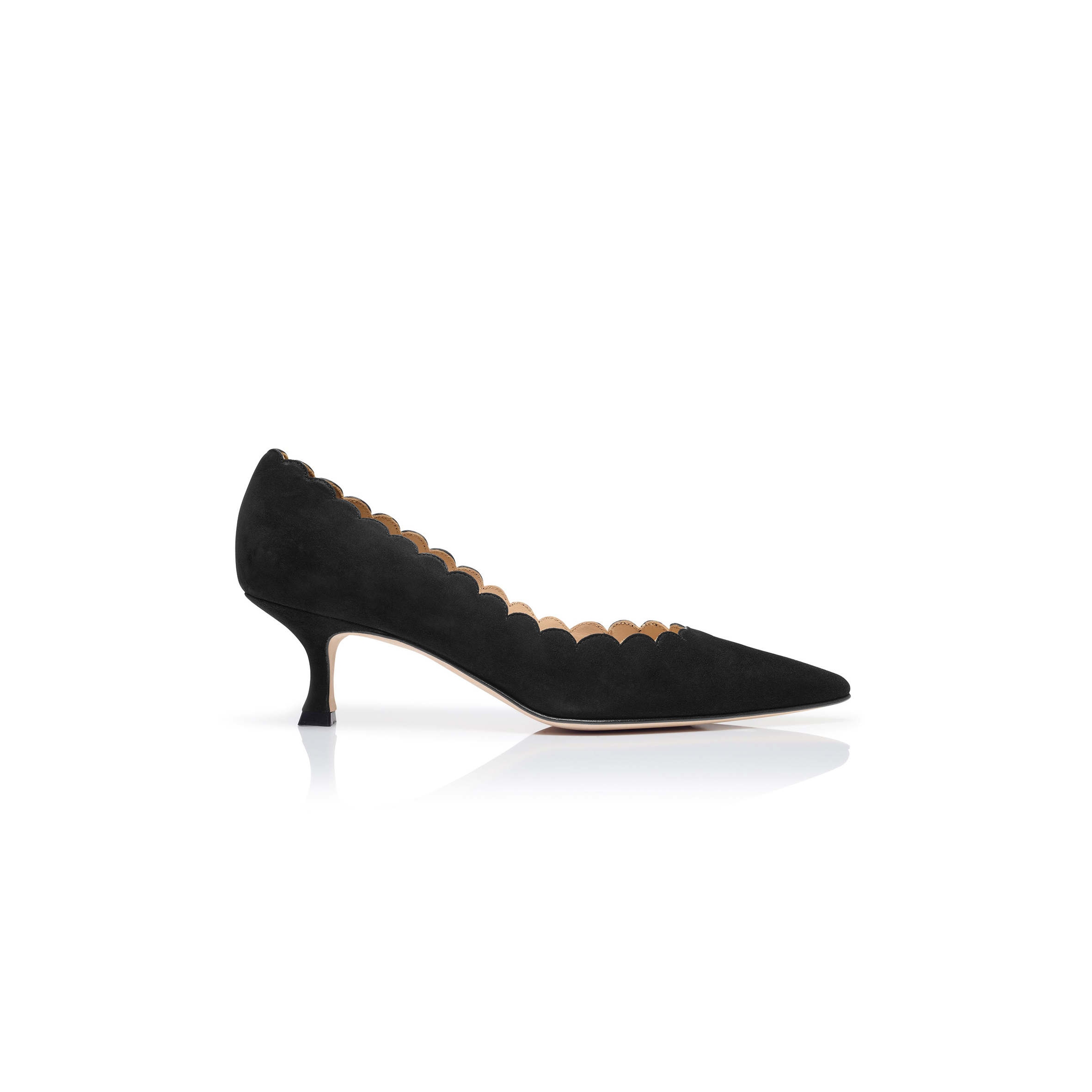 MANOLO BLAHNIK SRILASCA BLACK SUEDE SCALLOPED PUMPS 120-1218-0002